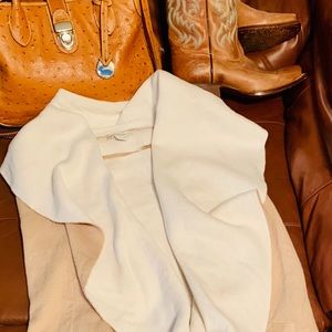 Long Warm Vest Size Large, runs big though!